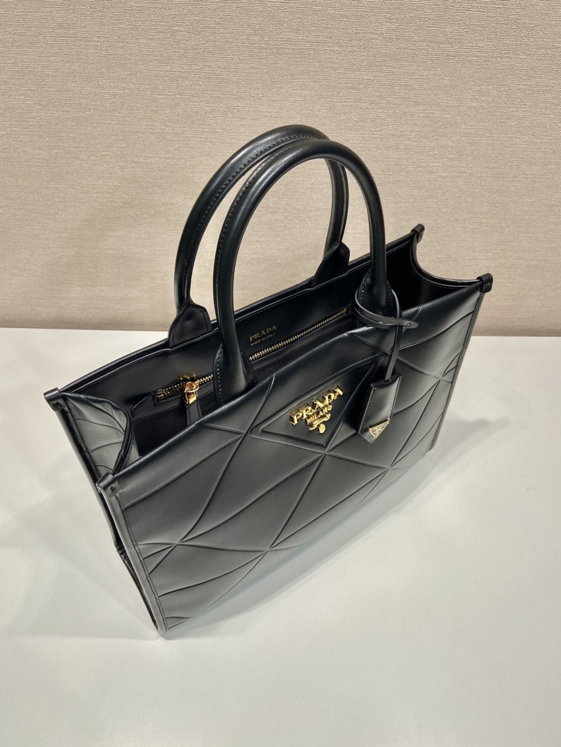Pra*a tote bags